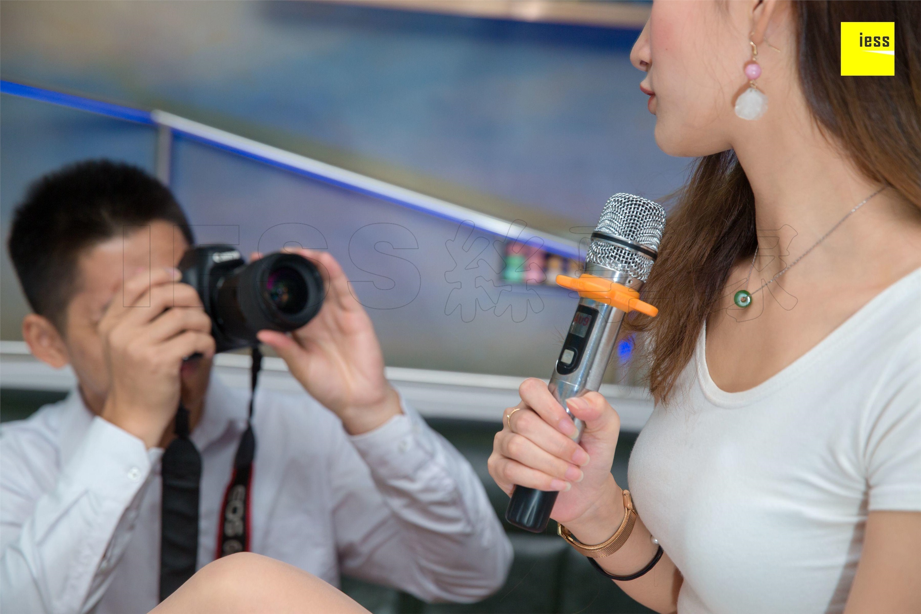 IESS异思趣向  2018.08.22《魔鬼周三》特刊32期：秋秋 摄影师约我去KTV